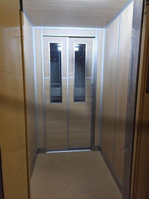 Trendy 2 Room Flat, Next To Corvin Mall Free Huge Garage! Ac,Dishwasher,Washmachine, Smart Tv 부다페스트 외부 사진
